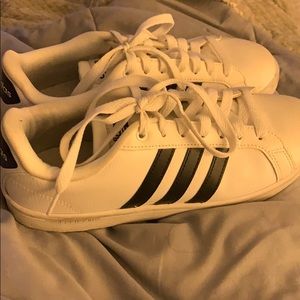 Adidas Tennis Shoes